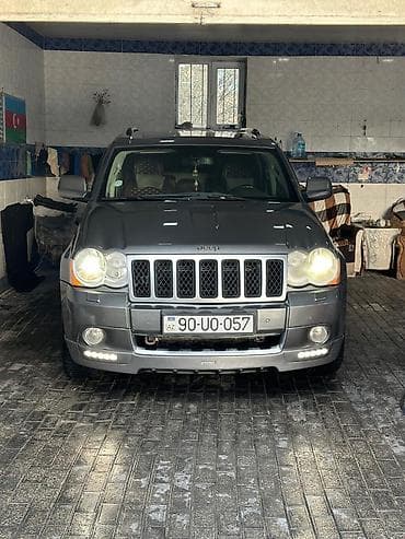 pirus 20 kuza: Jeep Grand Cherokee: 3 l | 2010 il 307000 km Ofrouder/SUV — 4
