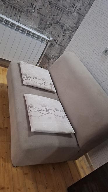 obyekt ucun divan: Divan. az işlənmişdir. narmal veziyetdedir. abyekt və ev üçün — 2