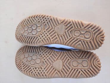 Demix brendinin idman krossovkaları - Rəng: ağ üst hissə, boz süet lalafo.az -da Demix brendinin idman krossovkaları - Rəng: ağ üst hissə, boz süet