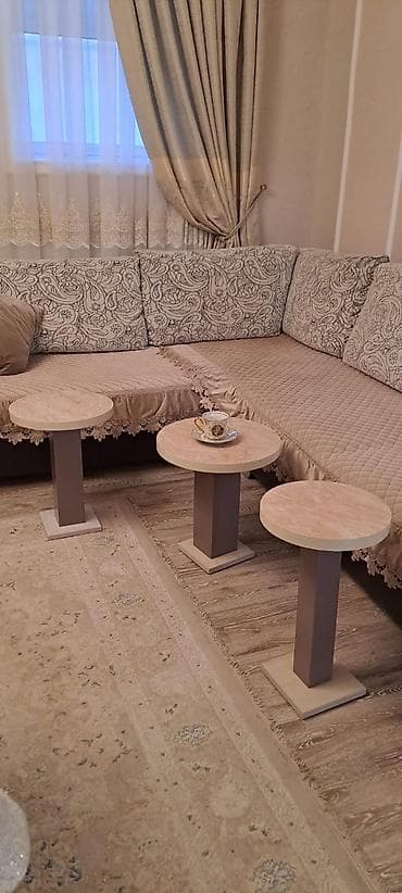 kravat gence: Mərmər effektli 3-lü yan masa dəsti - Dəst: 3 ədəd yuvarlaq üstlü — 3