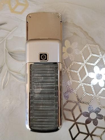 nokia 3570: Nokia 4 GB, rəng - Qızılı, Düyməli — 4