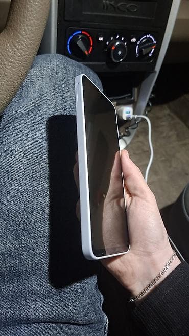 xaladenik alan: Salam Samsung A16 5g Telfonudur Xanim isdifade edib Komecki telfon — 2