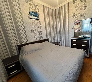 Taxt ve 2 tumba satılır yaxşı veziyyetdedr matras var 160 manata