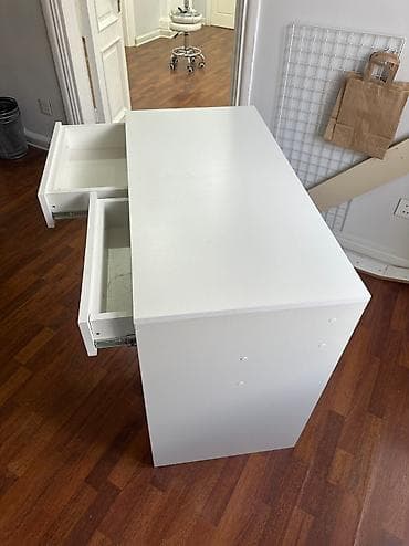 Salon masaları: İşlənmiş, Manikür üçün masa, Güzgüsüz — 2