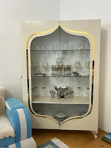 Qonaq otağı dəstləri: Jurnal masası, Dolab, Divan — 2