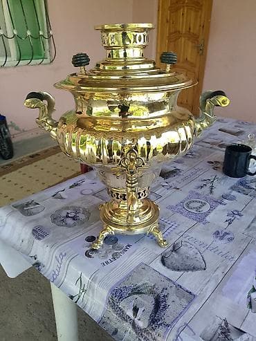Mis qapaqlı, kömür/sobaqalı samovar - Material: cilalanmış mis