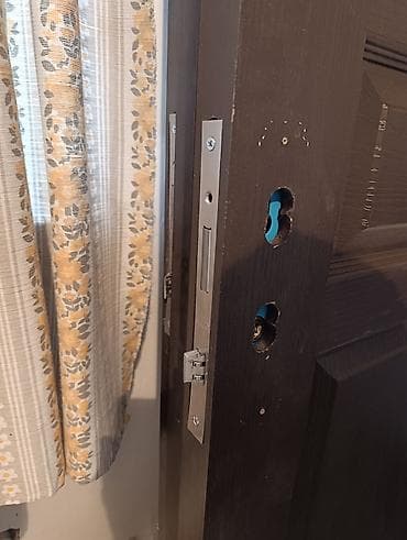 demir qap: İşlənmiş Otaq qapısı Çərçivə ilə, Ünvandan götürmə — 1