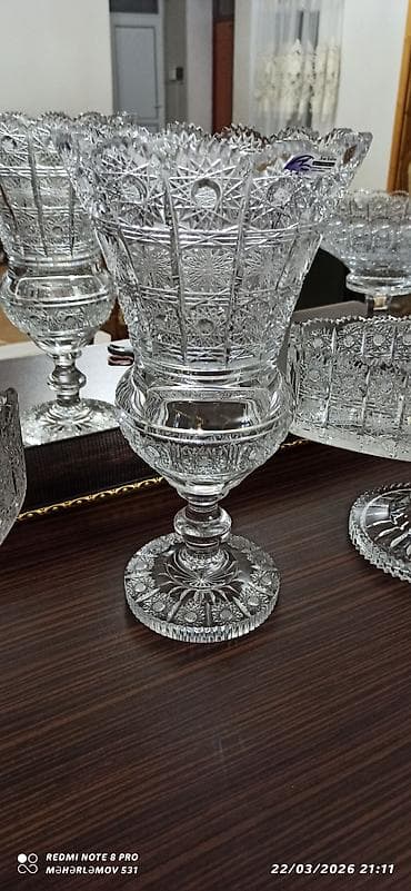 parnik satilir: Xrustal dəst gülqabı aleşindi 250 manat meyvə qabları 30 sm — 2