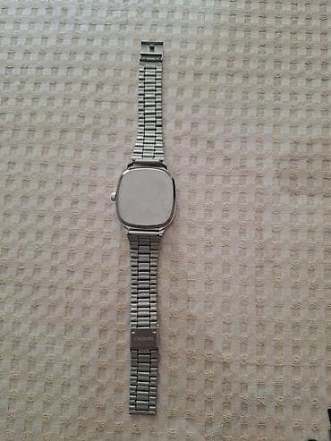Casio kişi qol saatı - Klassik dizayn: yumru künclü kvadrat korpus — 2