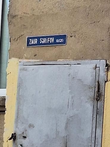 binə salxoz: Satilir Söküntüyə düşən Bina,Qaracuxurda 2 Otaq yataxana. Kupcasi var — 7