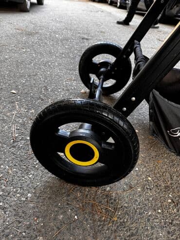 uwaq arabalari: Çıxarıla bilən beşikli araba — 3