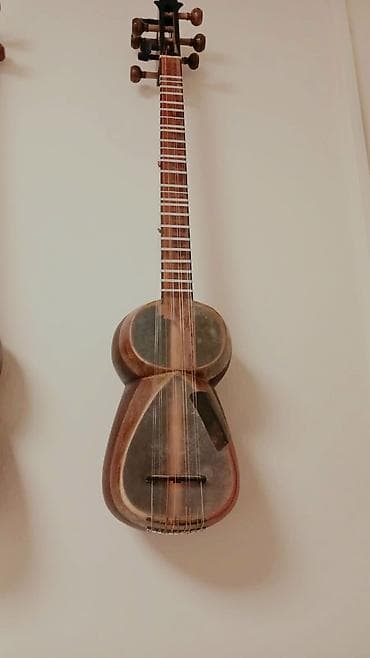 tar qabı: Tar – Azərbaycan milli simli musiqi aləti Xüsusiyyətlər: - Korpus — 7