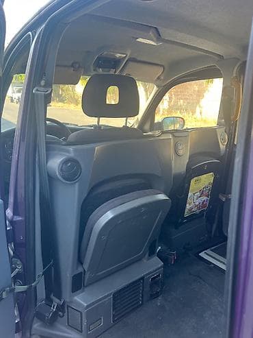 mini cps: LDV : 0.4 l | 2011 il Van/Minivan — 9