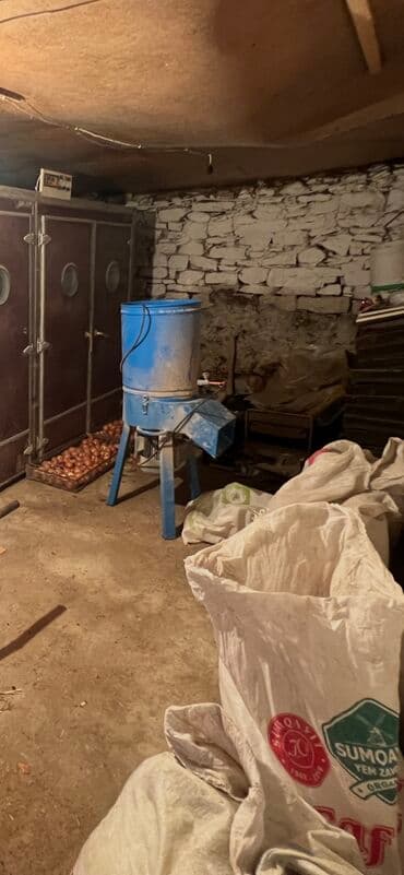 Yem uyuden aparat satilir cox az islenib qiymet 650 manat unvan