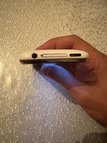 nokia 8800 yeni: IPhone 3GS, 32 GB — 2