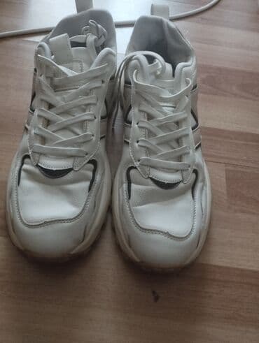 adidas qaçış üçün qadın krossovkaları: Ağ rəngli idman ayaqqabısı - Üst material: yumşaq sintetik dəri — 2