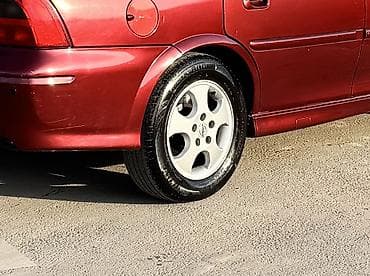 Водный транспорт: Opel Vectra B Orjinal Disk təkəri R 15 ölçüdə təkərlər ideal — 2