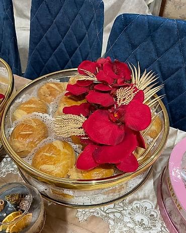 gundelik maşınlar: Şirniyyat vitrin qutuları və hədiyyə səbətləri üçün dekorativ set - — 6