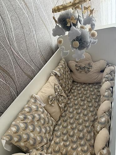 yastıq satışı: Oğlan və qız üçün, Yeni, Dördbucaq, Beşik, Dəst ilə, Matras ilə, Yellənmə mexanizmsiz — 2