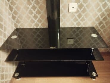 стеклянная тумба под телевизор: Televizor altlığı 
Qara şüşə 
Az işlənmiş 

050 387 61 75 Ceyhum — 5