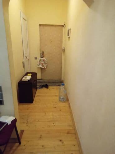 kiraye ev otaq yoldasi: Gənclik metrosunun yaxınlığında 4 mertebeli binanın 2-ci — 7