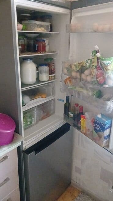 Qabyuyan maşınlar: İşlənmiş 2 qapılı Indesit Soyuducu Satılır, rəng - Boz — 2