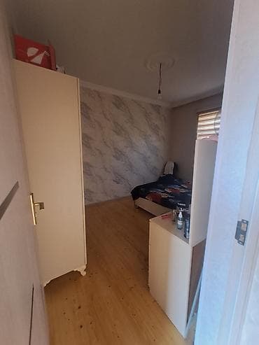 modern evler: 1 mərtəbəli həyət evi - Plan: girişdə daş pilləkənli eyvan, dəhliz, 2 — 6