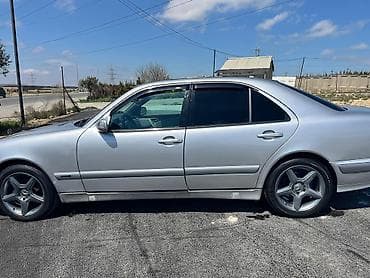 sador disk: Mercedes-Benz E-Class sedan (W210), gümüş rəng. Əsas xüsusiyyətlər: - — 7