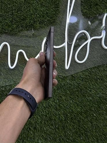 telf: Samsung Galaxy S24 Ultra, rəng - Qara, Simsiz şarj — 5