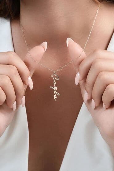 qadınlar üçün strazlı papaqlar: Zərif qadın boyunbağıları – müxtəlif dizayn seçimləri - Model 1 — 5