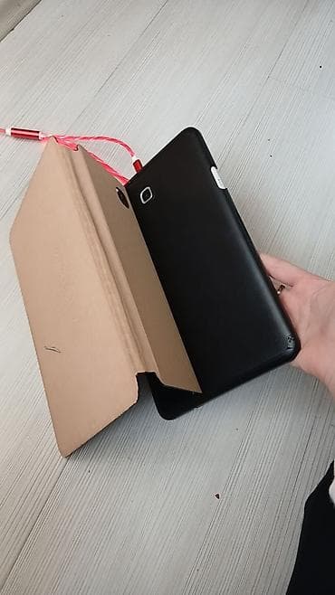 samsung planset: Samsung Galaxy Tab A (9.7") planşet - Rəng: ağ ön panel, qara arxa — 4