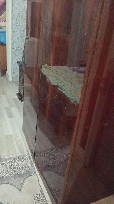 paltar qardirobu: İki qapılı taxta şkaf - Material: ağac, tünd qəhvəyi rəngli parlaq — 3