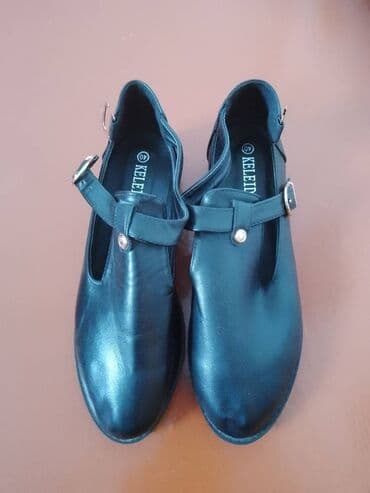 босоножки на тракторной подошве с каблуком: Tuflilər, Ölçü: 40, rəng - Qara, Yeni — 1