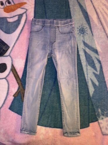 uşaq ucun geyimlər: 2-3 yash. qalin shortikler her biri 5 azn
cinsler her biri 10 azn — 3