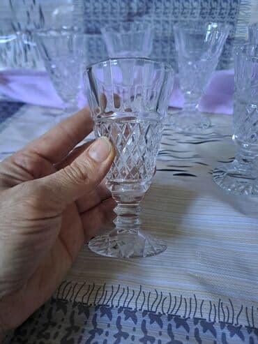 Mətbəx aksesuarları: Klassik kəsimli şüşə dəsti - 6 ədəd qədəh: Ayaqlı, qalın şüşədən — 2