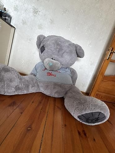 Böyük ölçülü boz plyuş ayı oyuncağı - Rəng: açıq-boz - Material lalafo.az -da Böyük ölçülü boz plyuş ayı oyuncağı - Rəng: açıq-boz - Material