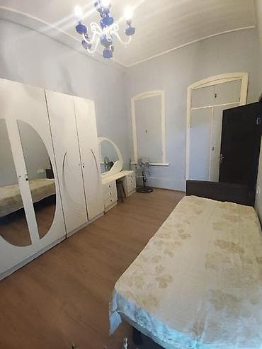 gencede ev: 3 otaqlı 28 may metrosunun təzə çıxışında hər şəraitli həyət evi 600 — 3