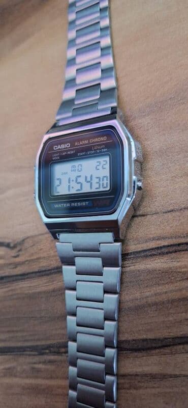 Toy paltarları və aksesuarları: Qol saatı, Casio — 3