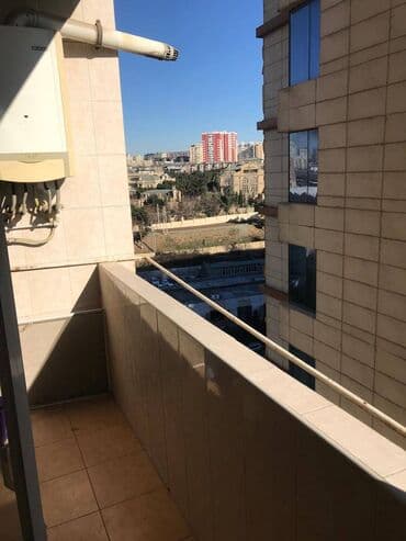 300 manatliq kiraye evler: Xətai rayonu Babək prospeltində 18 mertebeli binanın 10-cu — 14