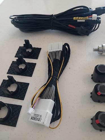 Nəqliyyat: Avtomobil üçün park radar sistemi – 4 sensorlu dəst. Toyota Higlinder — 5