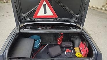 mercedes e 300: Mercedes-Benz 190 (W201): 1.8 l | 1990 il Sedan — 3