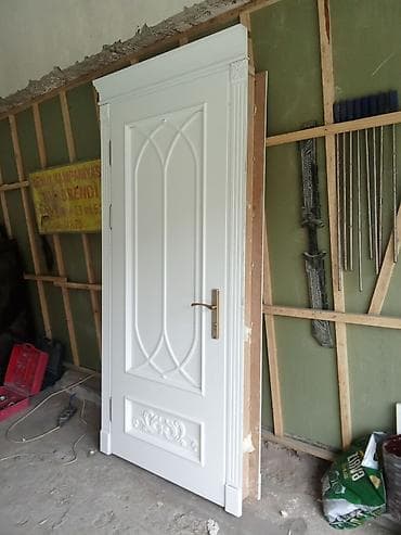 Ağ rəngli interyer qapısı – klassik dizayn - Material: MDF əsaslı