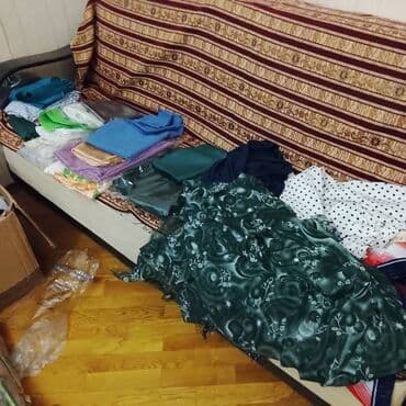 gülməxmər parçalar: Müxtəlif parça dəstləri - Rəng və naxış çeşidi: təkrəng (mavi — 5