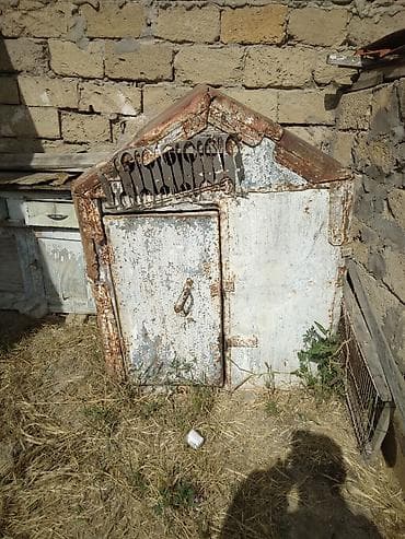 it üçün sinelik: Metallik it evi / Küçük heyvan üçün qapalı yuva qusxana - Material — 2
