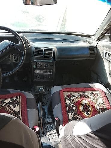 авто на прокат без залога: Vaz 2112 (hatchback), gümüşü rəng. Texniki xüsusiyyətlər və təchizat — 3