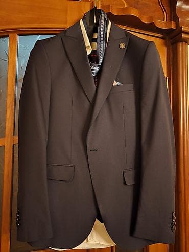 Bəy kostyumu,bir dəfə toya geyinilib,yeni kimidi,qiymeti 150 lalafo.az -da Bəy kostyumu,bir dəfə toya geyinilib,yeni kimidi,qiymeti 150