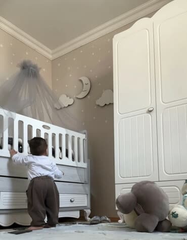 Oğlan və qız üçün, İşlənmiş, Beşik