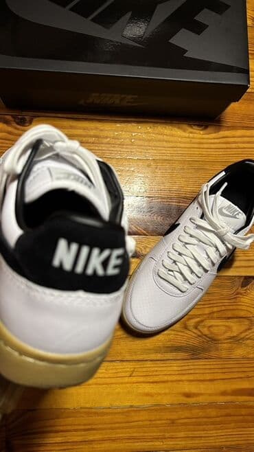 kisi ucun botlar: 100% original Nikr field General Nike idman ayaqqabısı •İki ədəddir — 5