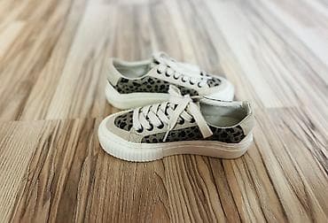 Детский мир: Zara kids. 32 ölçüdür. 1 dəfə geyinilib. Əla vəziyyətdədir. Dəyərindən — 5