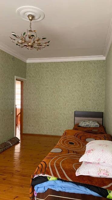 qaracuxurda ev: 240 kv. m, 4 otaqlı — 3